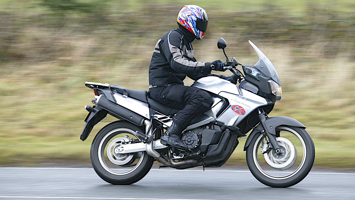 Aprilia ETV1000 Caponord.jpg